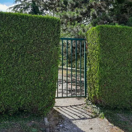 2 Soundproof Fully Equipped Near Geneva Airport Appartamento Ferney-Voltaire