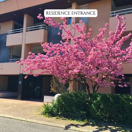 2 Soundproof Fully Equipped Near Geneva Airport Ferney-Voltaire